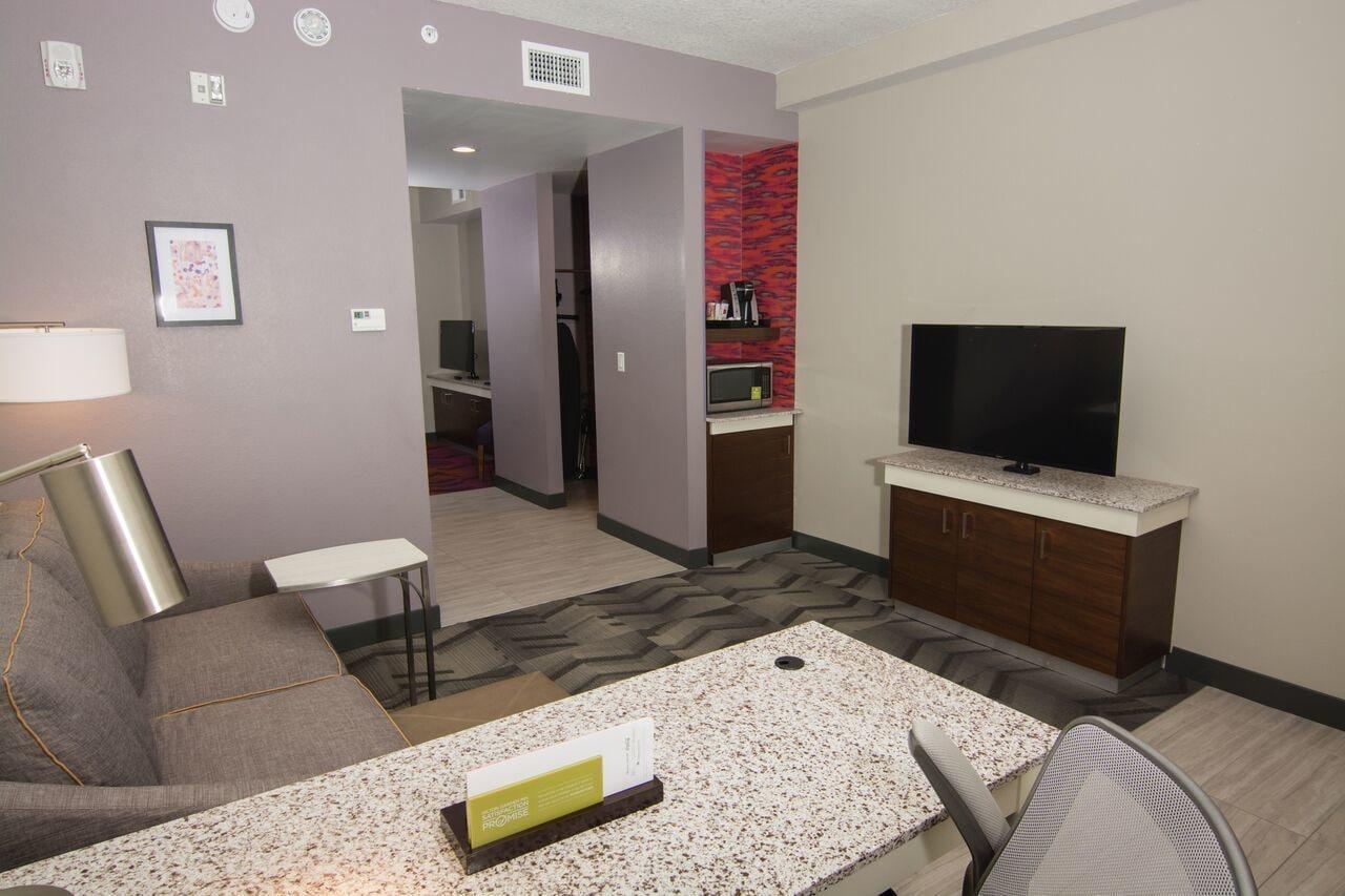 Hilton Garden Inn Tampa Suncoast Parkway Луц Екстериор снимка