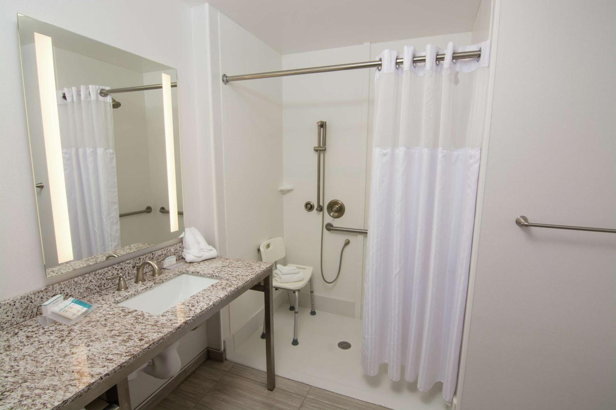 Hilton Garden Inn Tampa Suncoast Parkway Луц Екстериор снимка